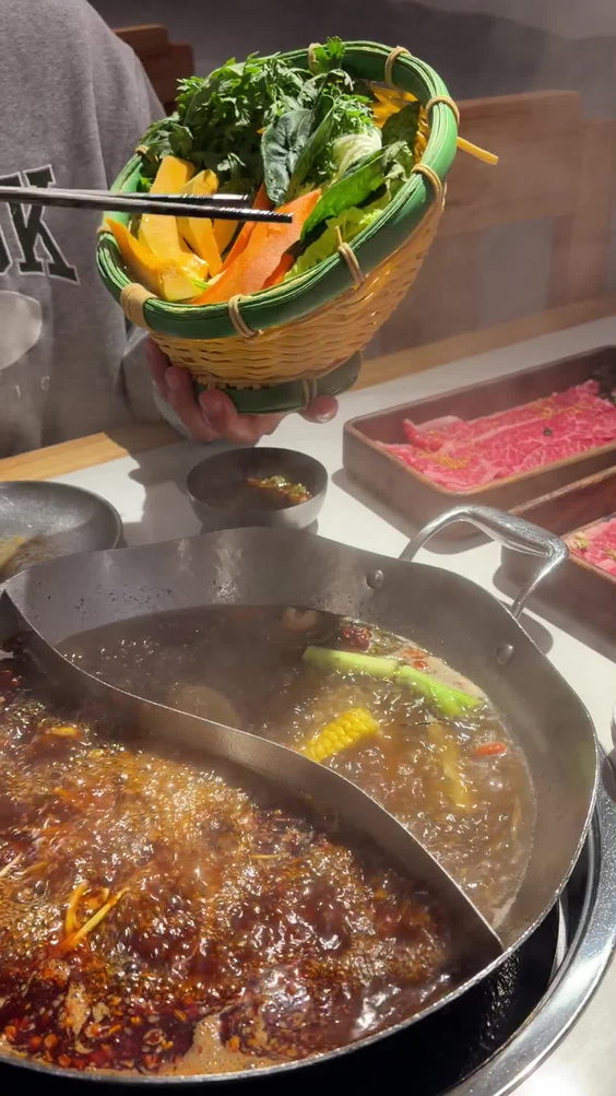 3 Kingdoms Hot Pot