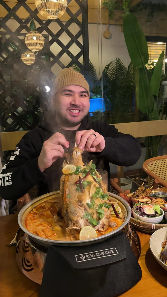 ren's cafe & bistro