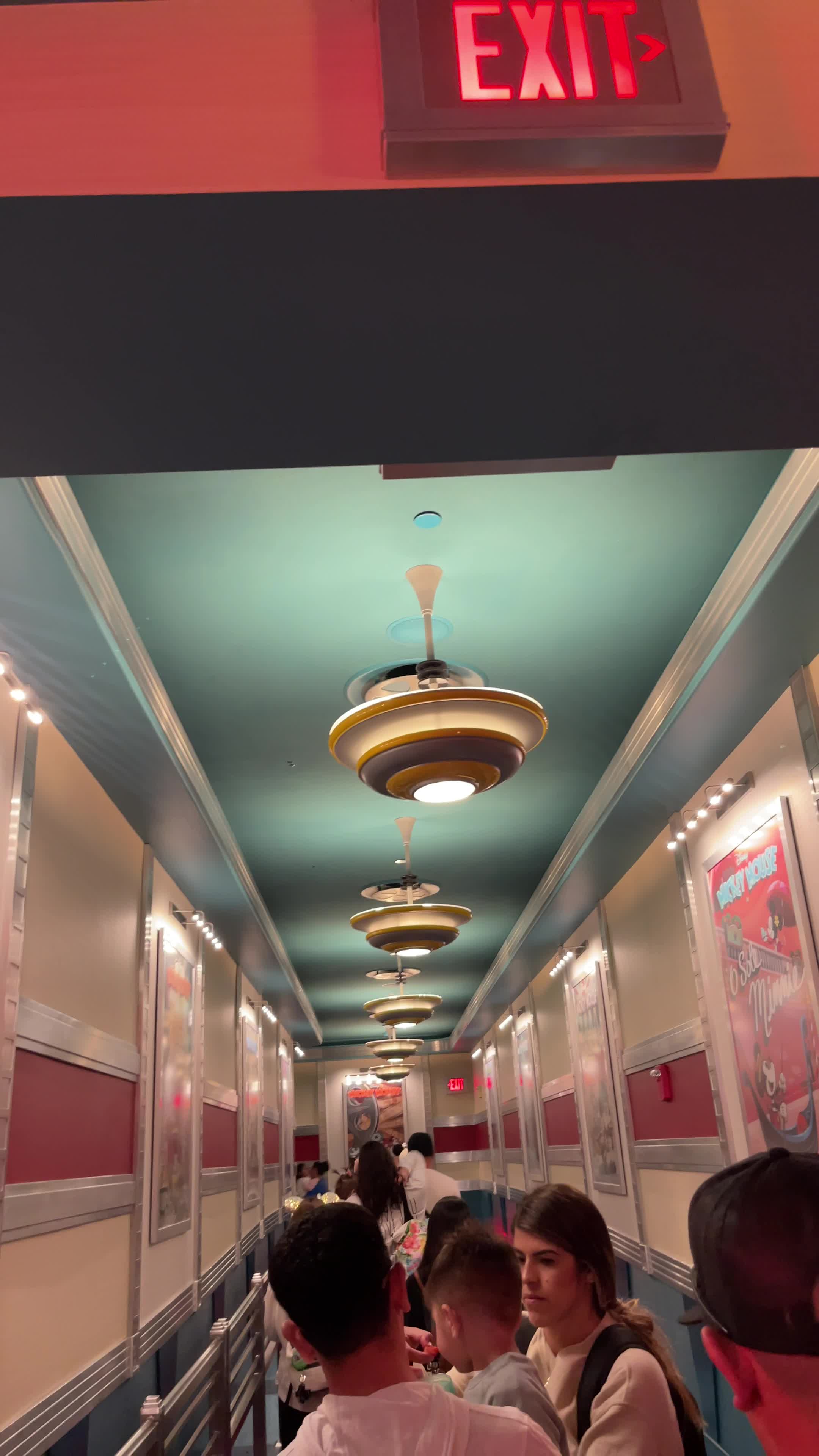 Disneyland Railroad - Mickey's Toontown Station