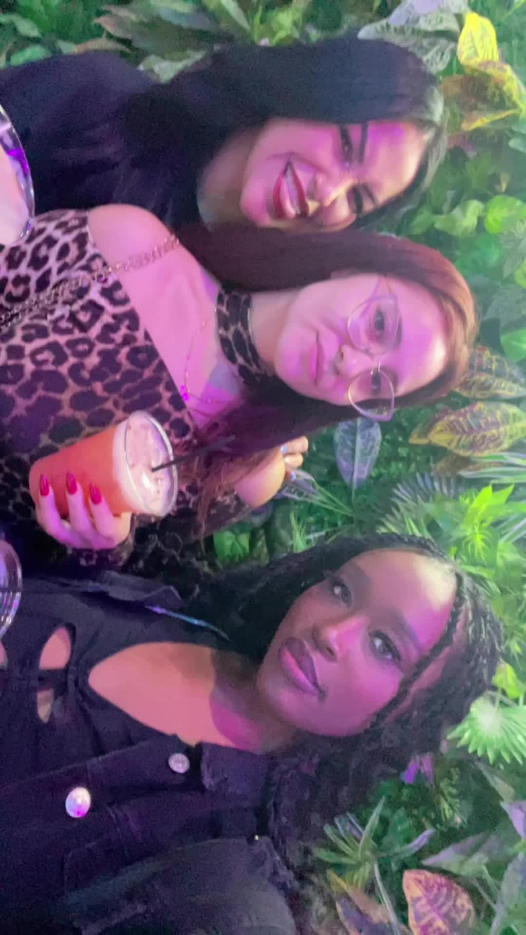 Krave Lounge
