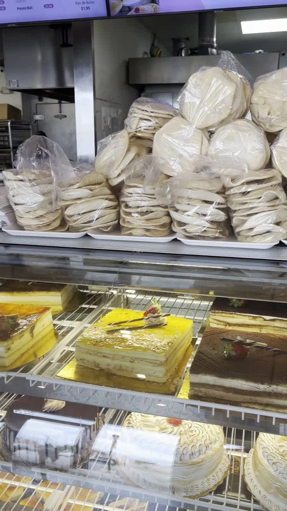 Party Cake Bakery