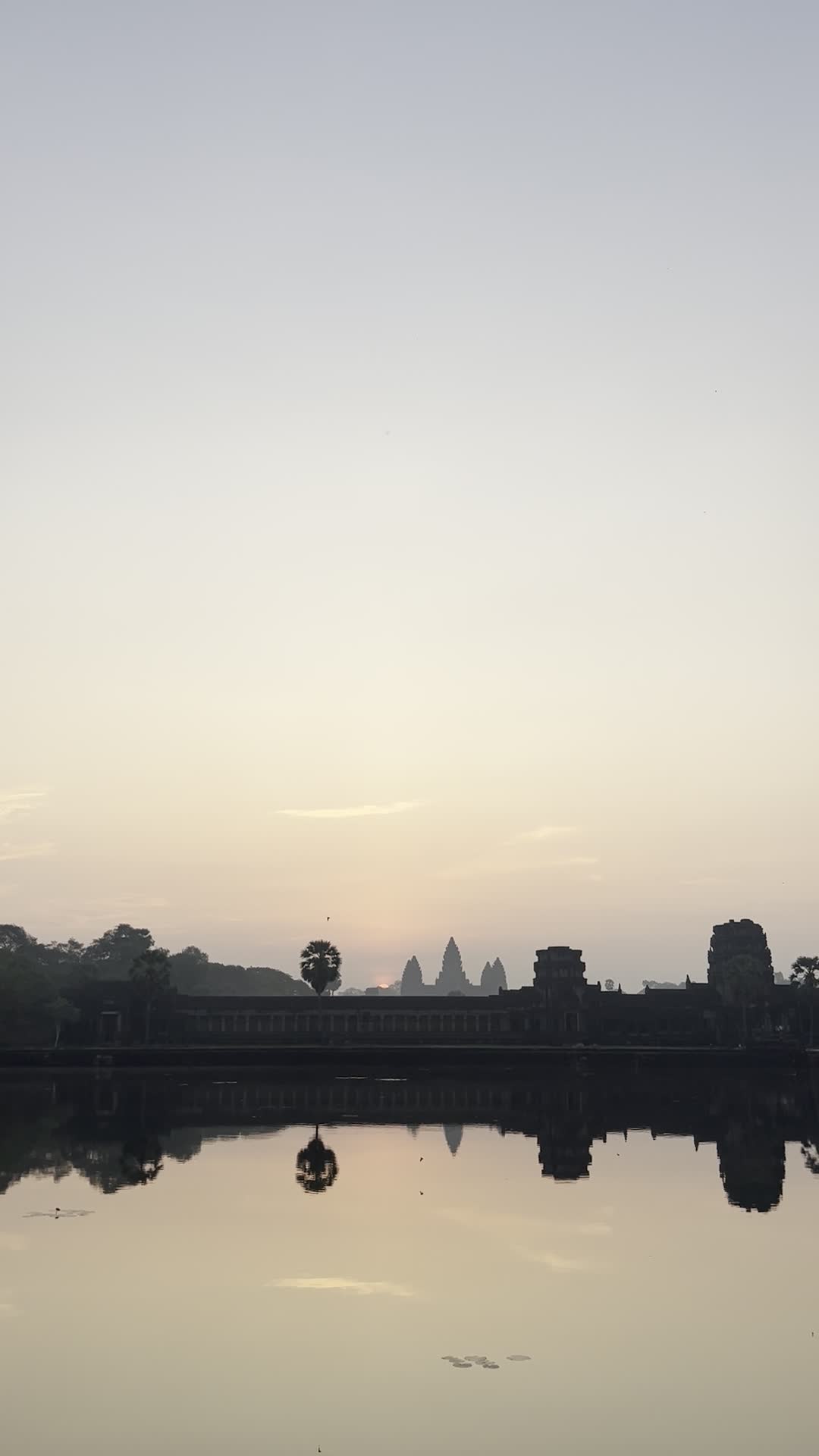 Angkor Wat (អង្គរវត្ត)