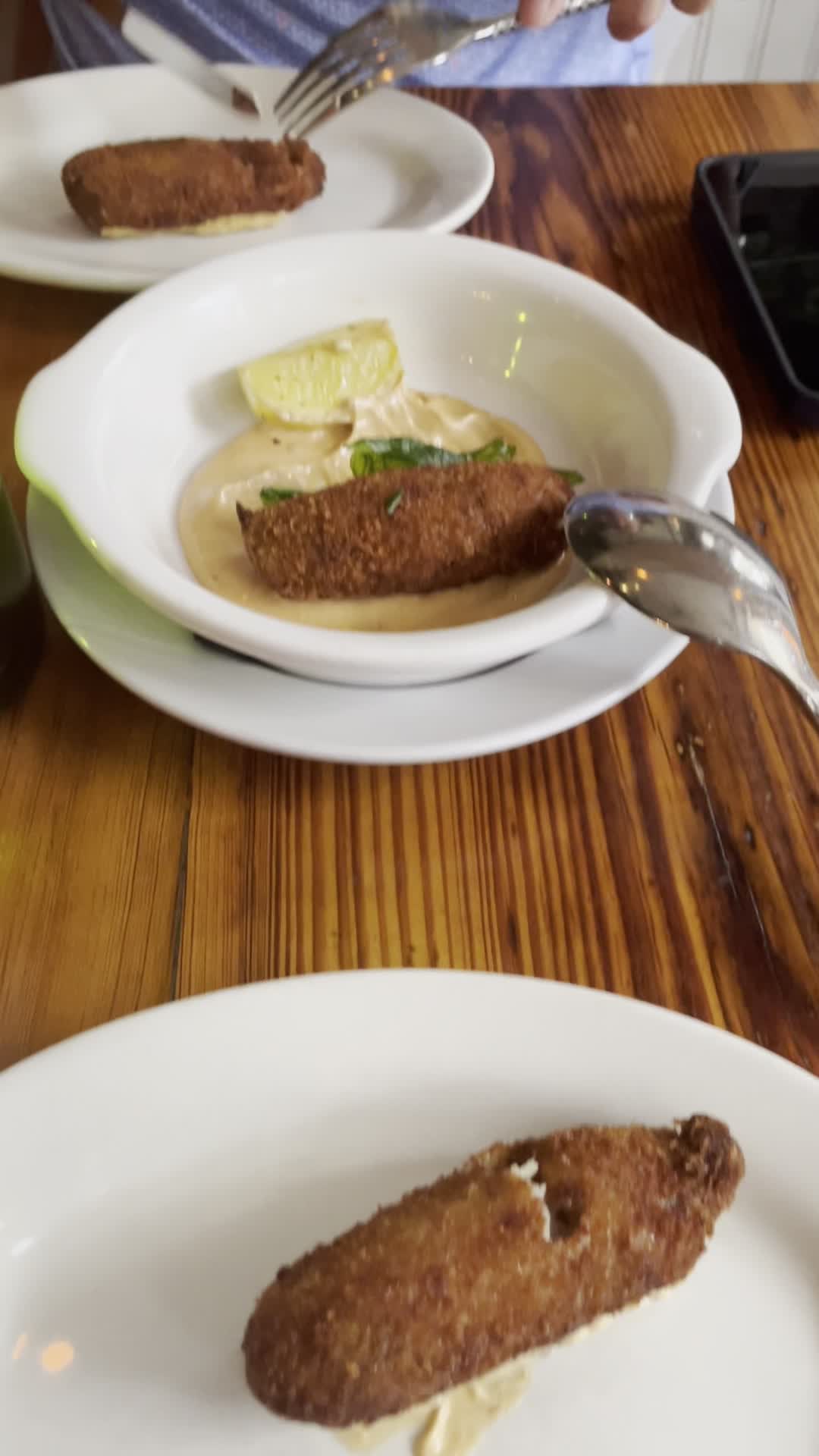 Video review of Satis Bistro