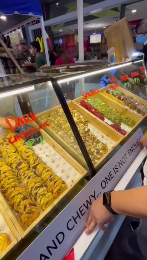 DC Delights - SM Aura