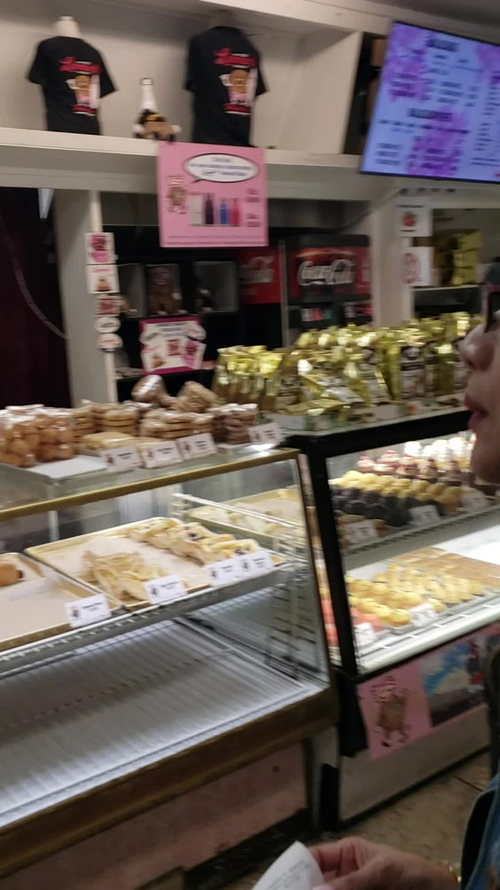 Leonard's Bakery