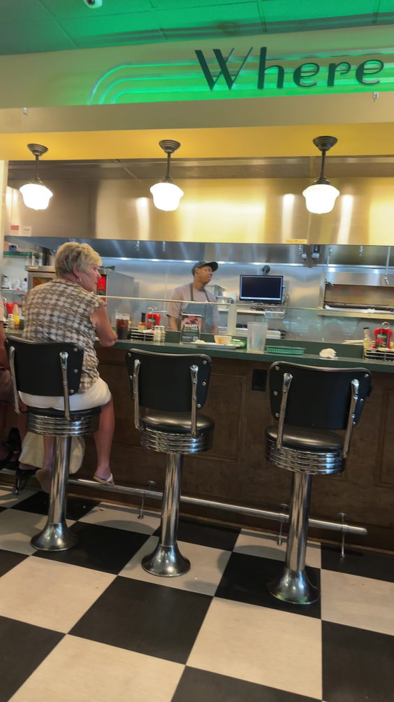 Metro Diner