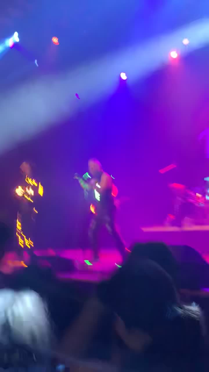 Video review of House of Blues