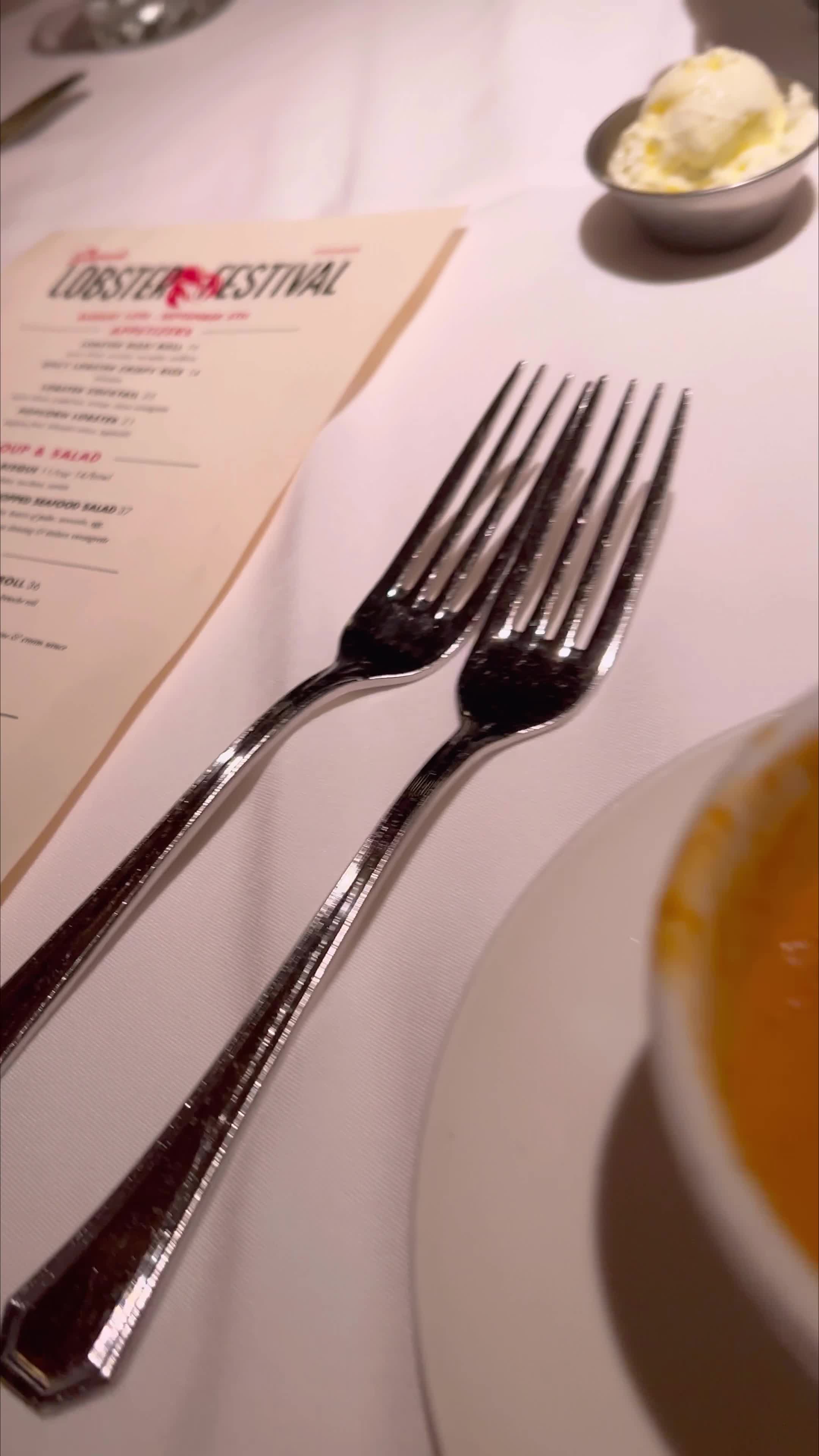 Video review of Shaw's Crab House