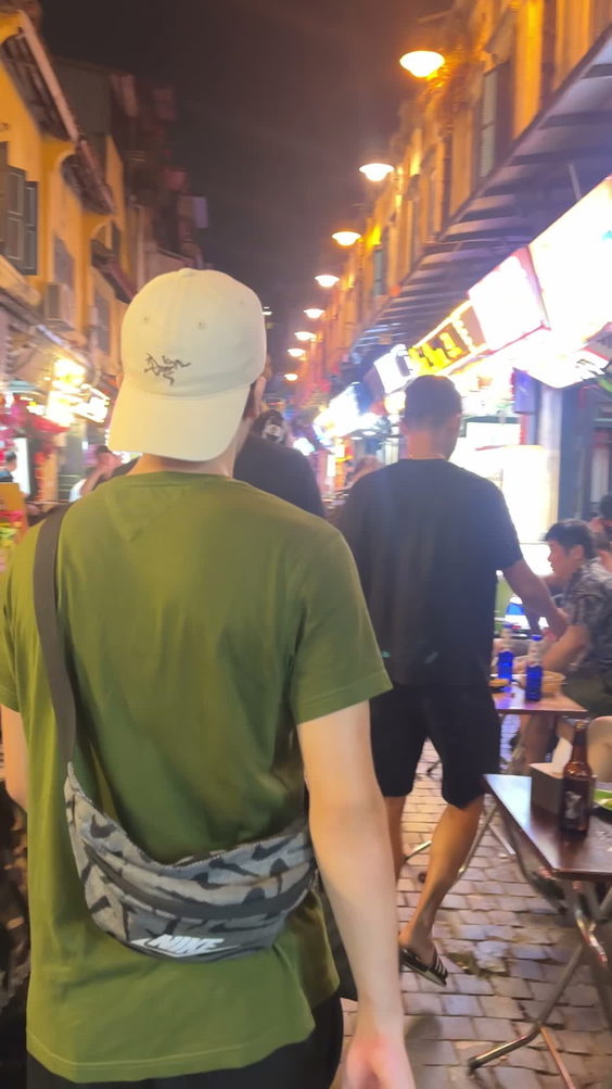 Ta Hien Beer Street