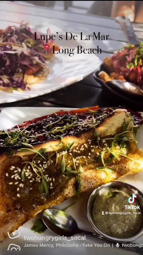 Lupe’s De La Mar