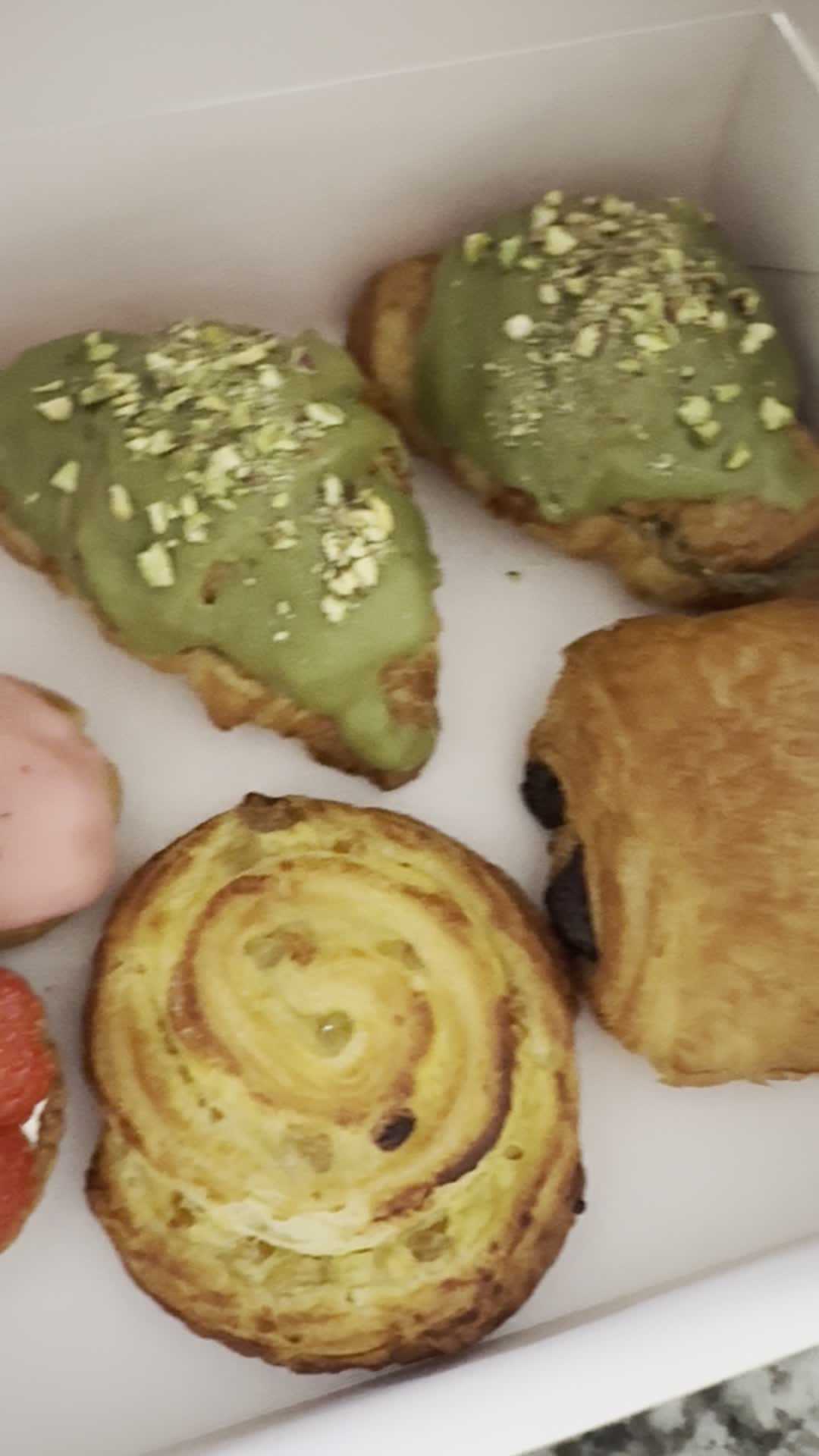 Video review of Crumbs