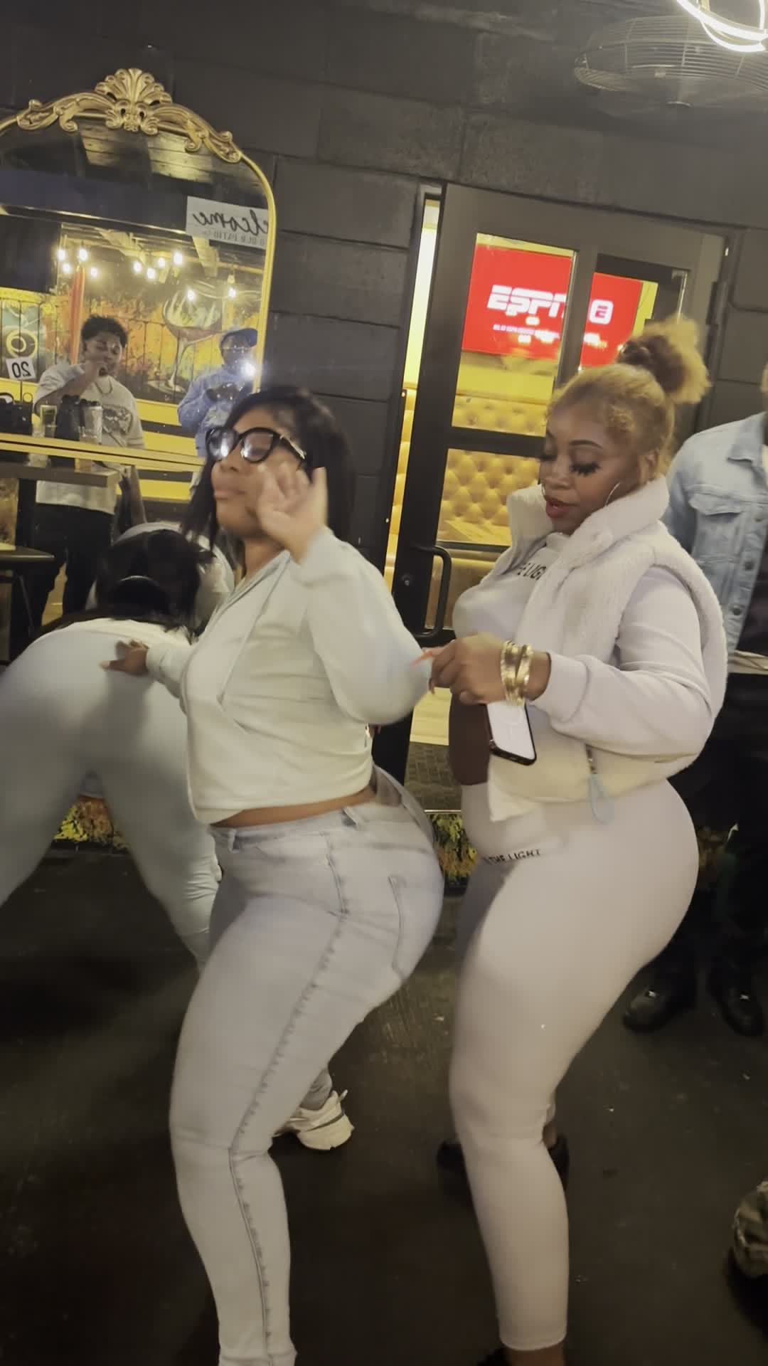 Options restaurant in lounge 