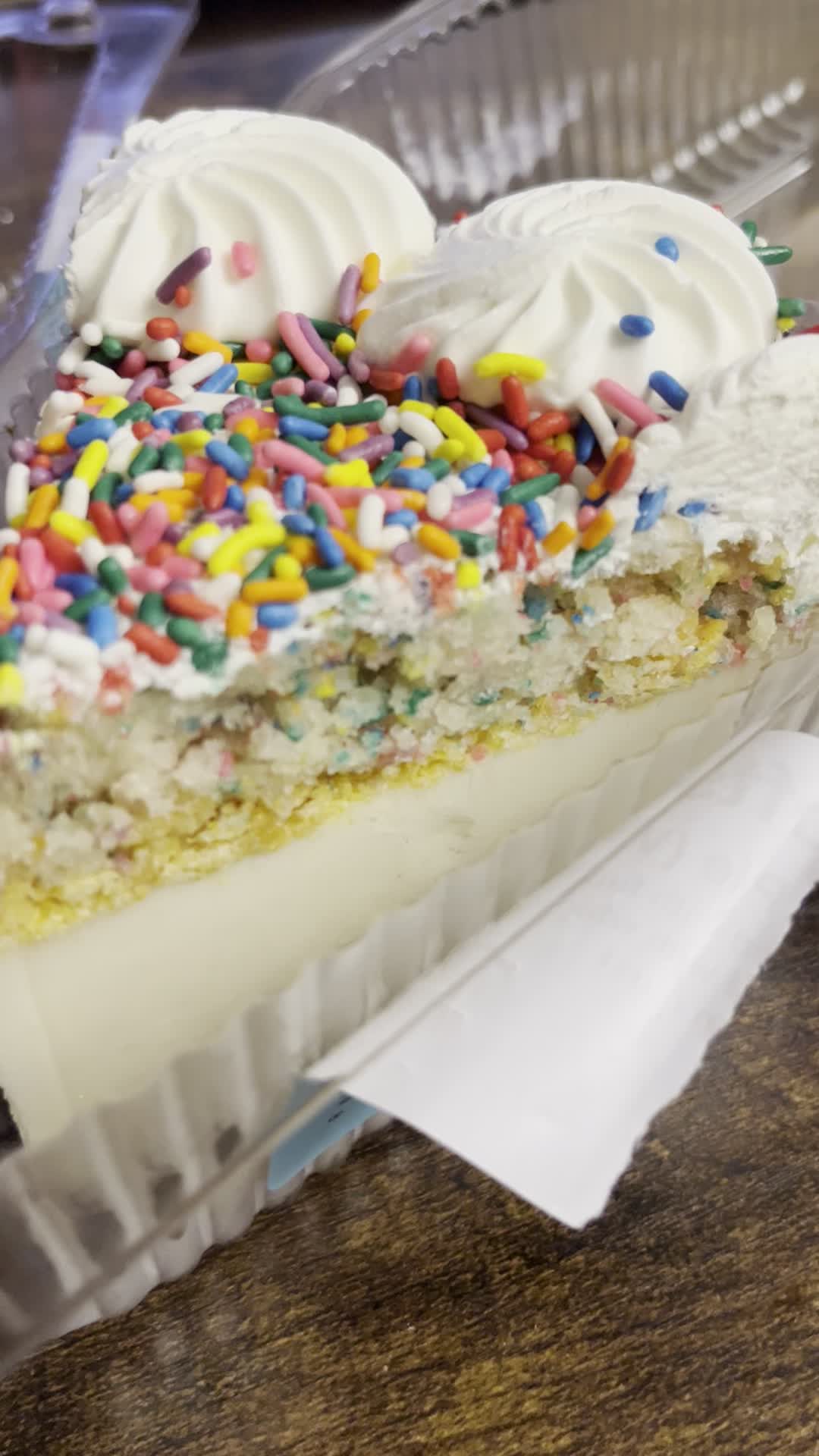 Video review of Magpies Softserve
