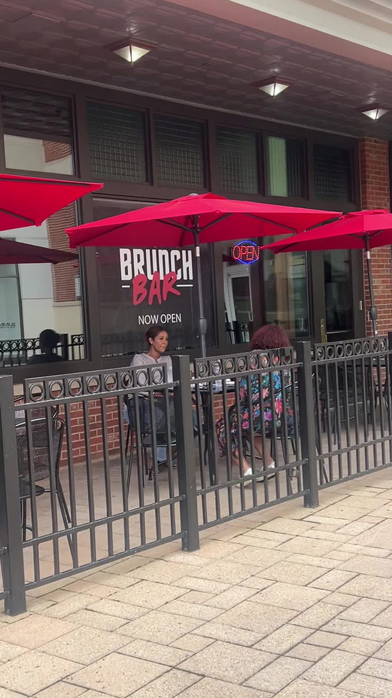 T’s Brunch Bar