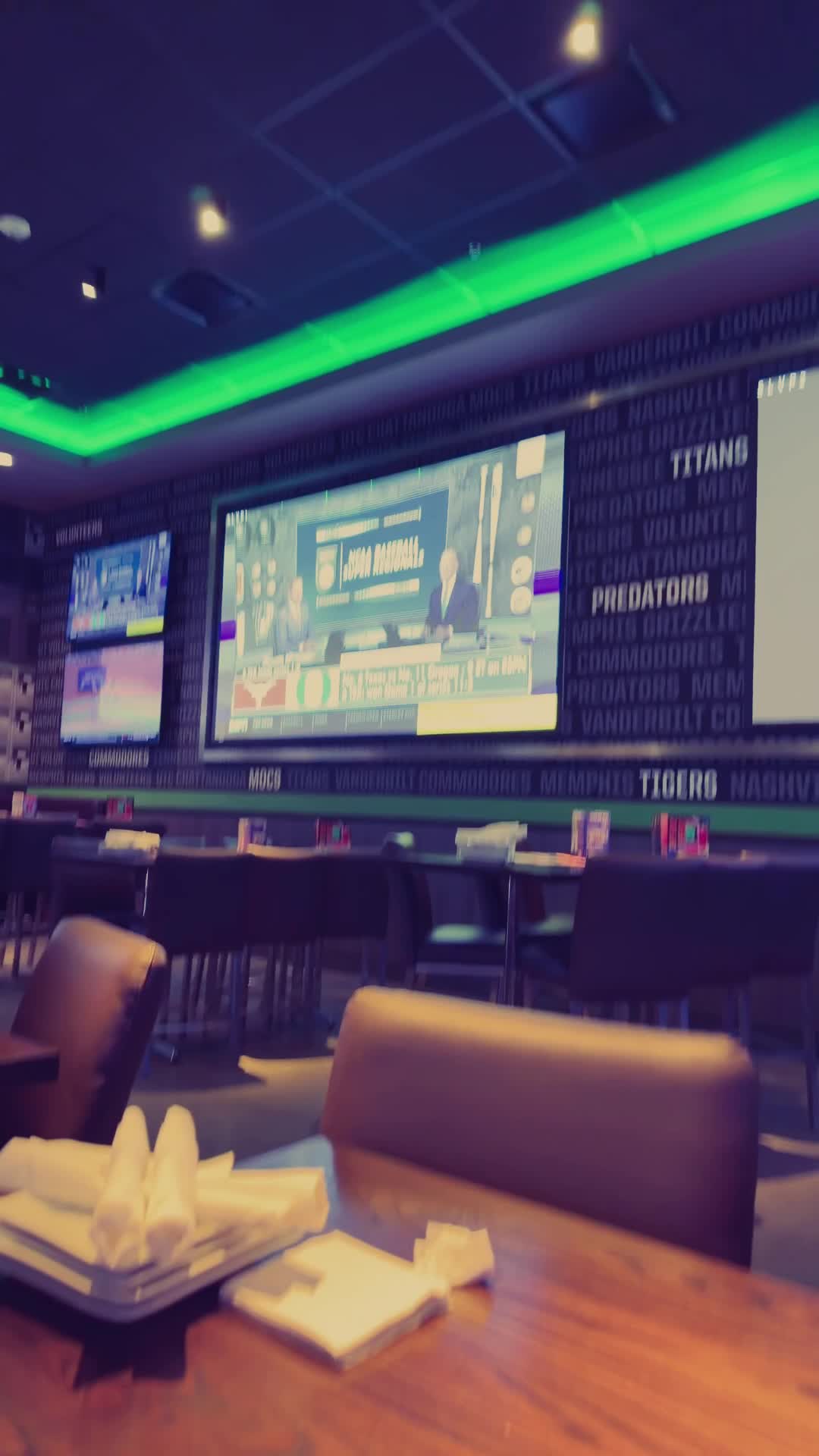 Dave & Buster's