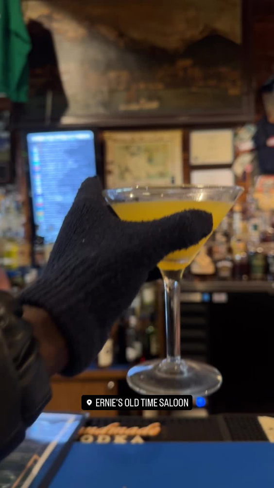Ernies Bar