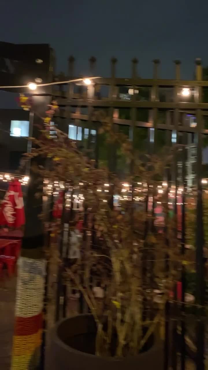 Video review of Santucci's Original Square Pizza