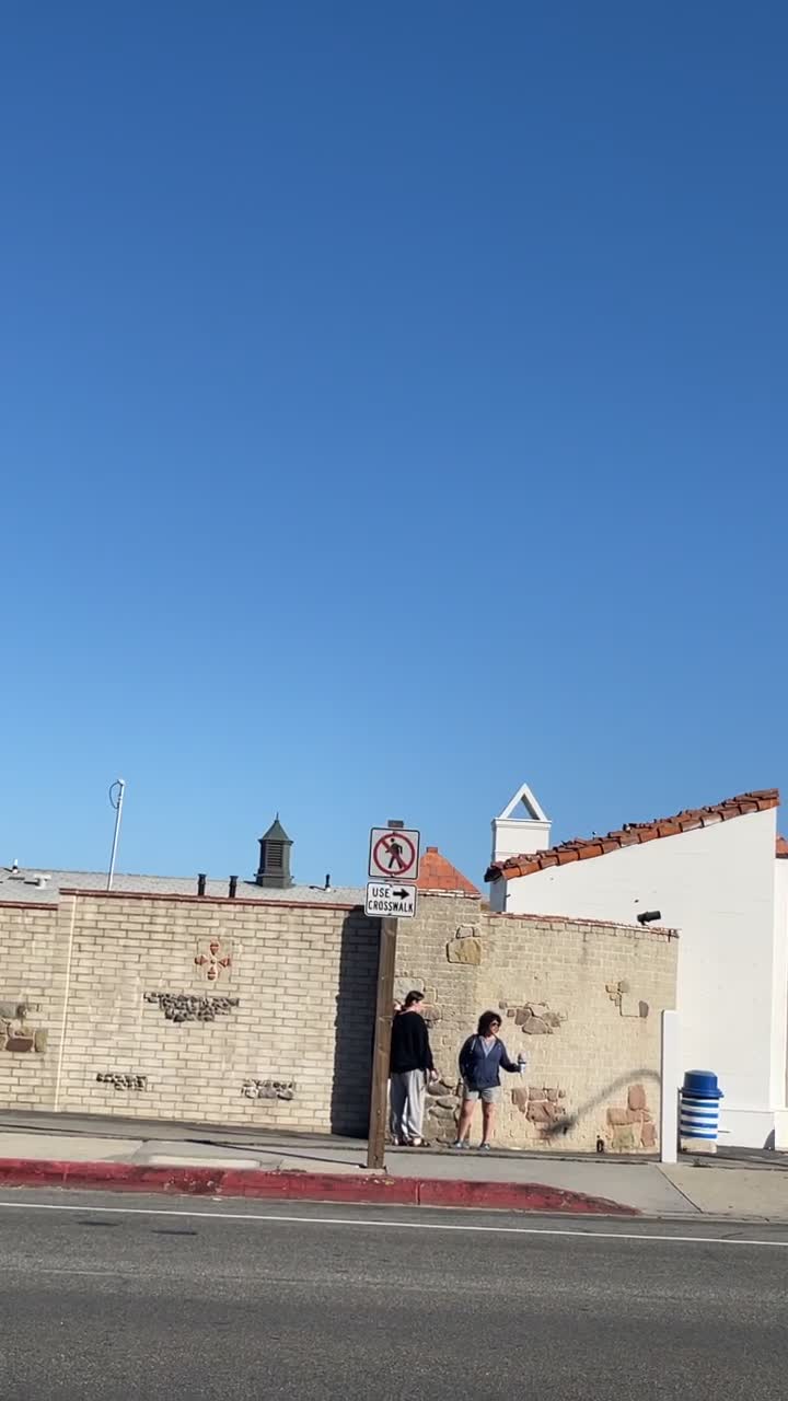 Video review of Malibu Pier Club