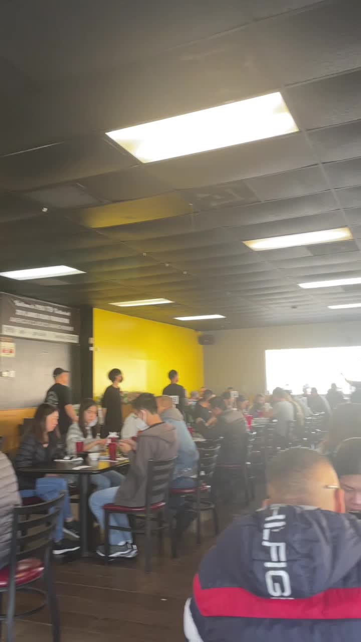 Video review of Phở 79