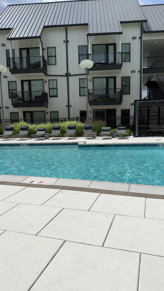 Upton Oxmoor Apartments
