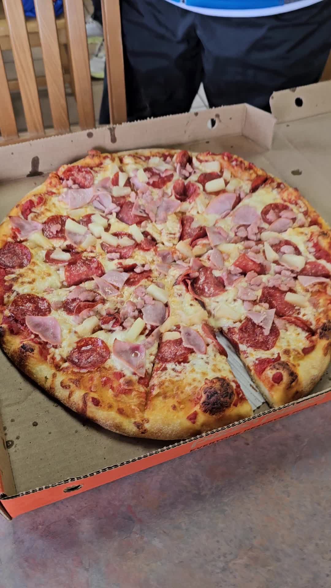 Video review of Pizza Pizza