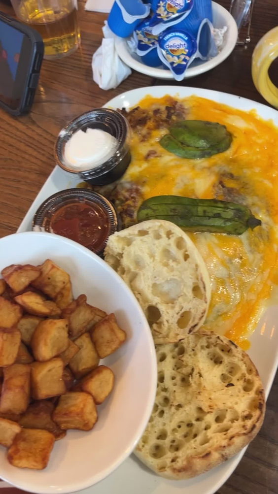 Another Broken Egg Cafe