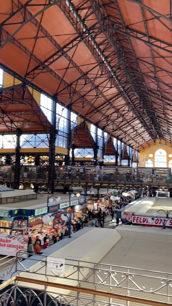 Central Market Hall Zen Hostel
