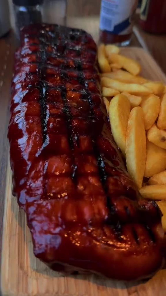 Ribs & Burgers Linton's Corner