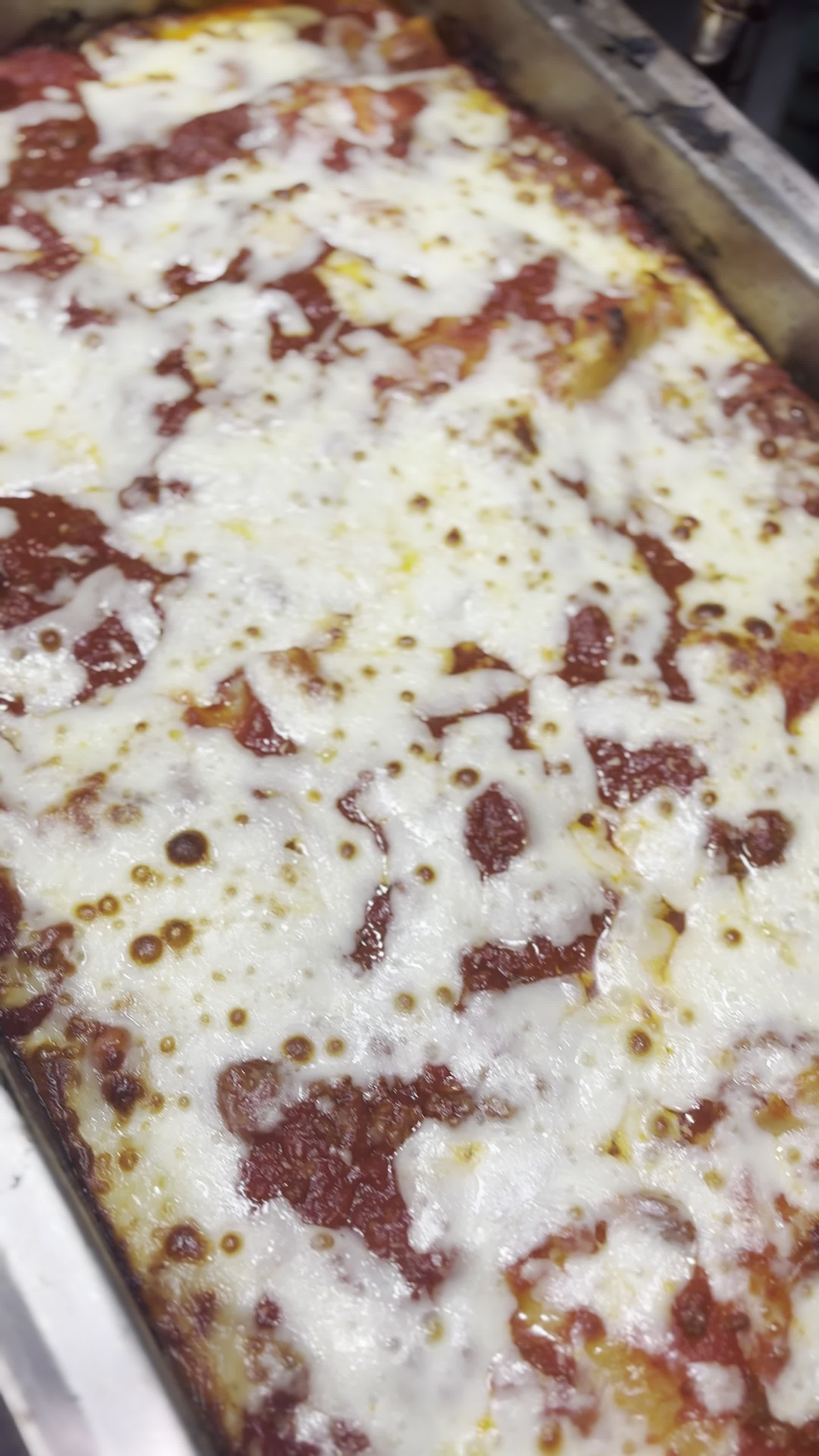 Mama's Brick Oven Pizzeria