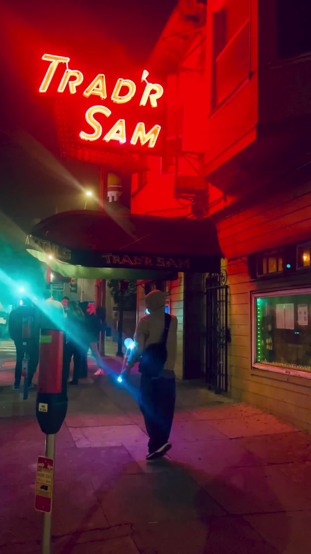 Video review of Trad'r Sam's