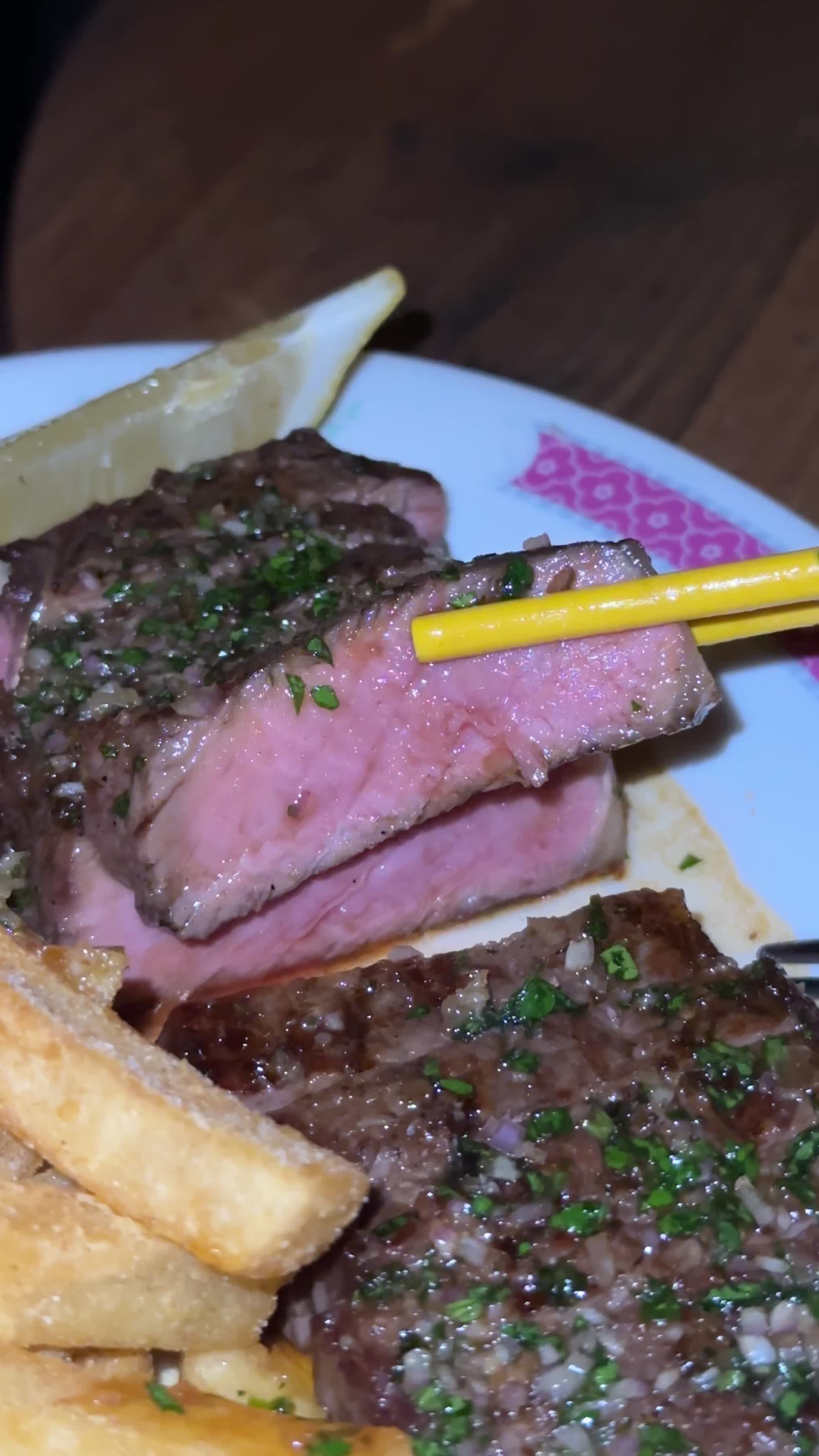 Video review of Hello Auntie