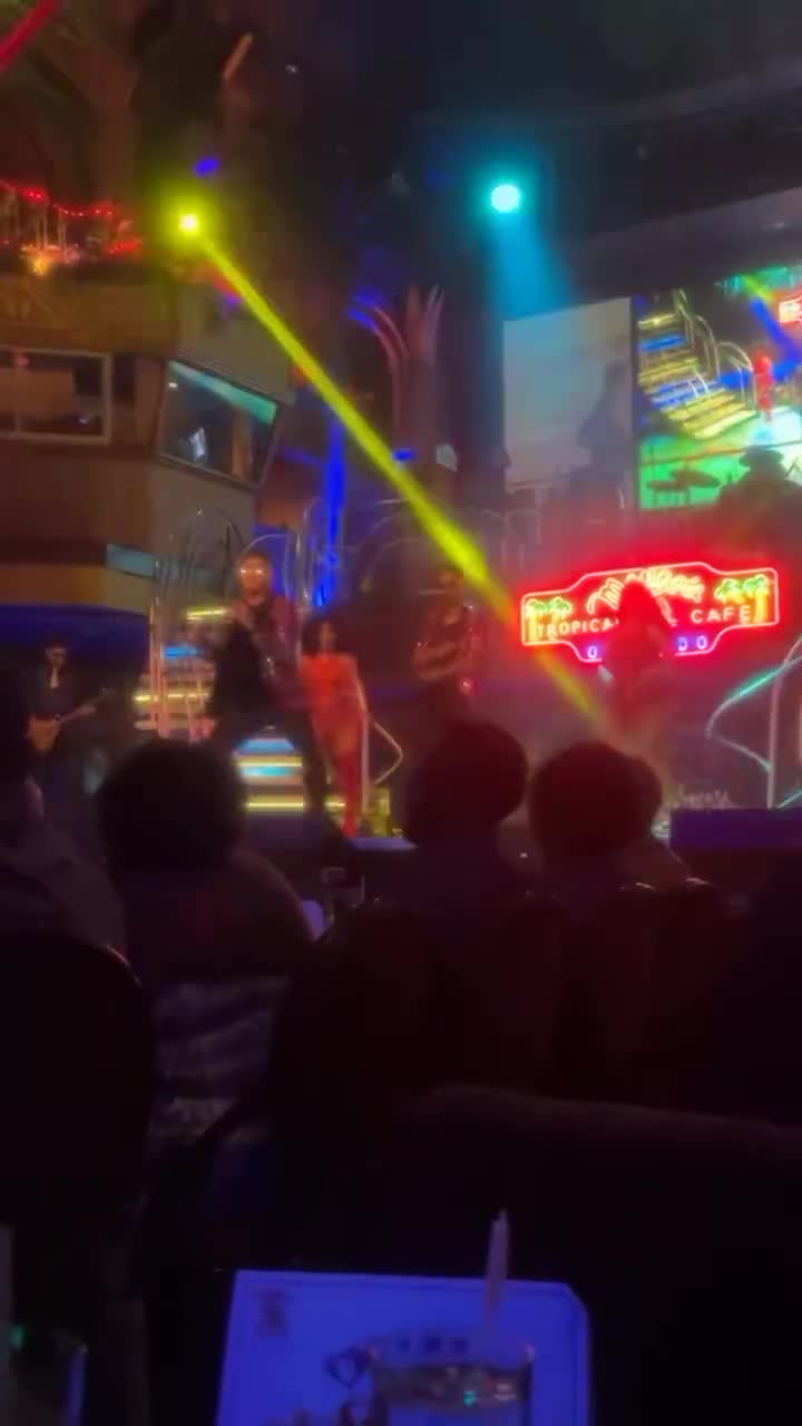 Mango's Tropical Cafe