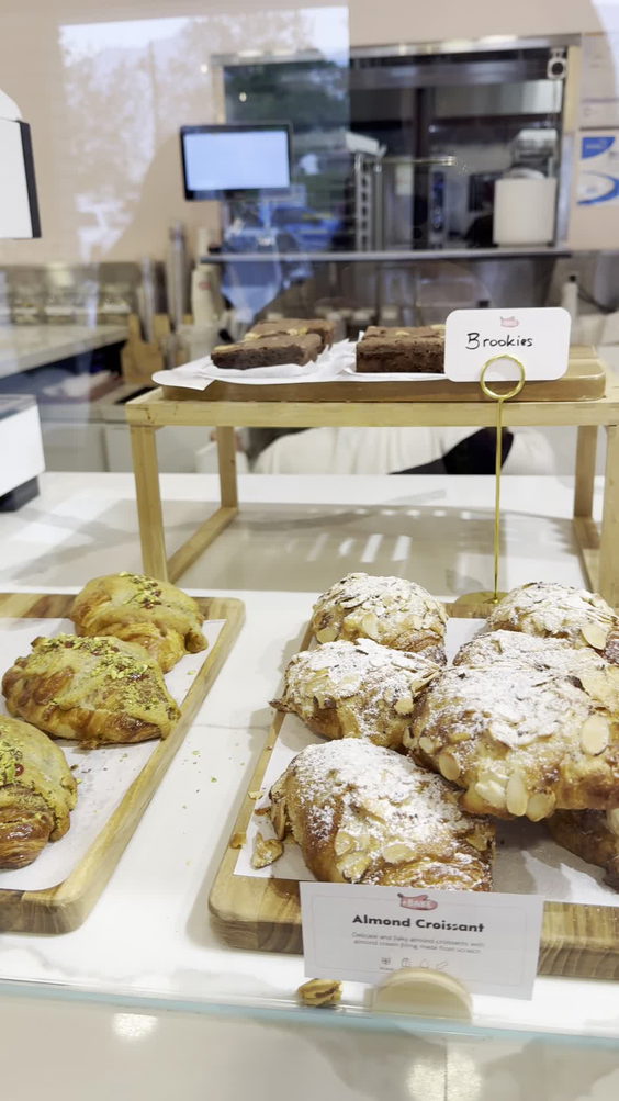 +Bake Cafe