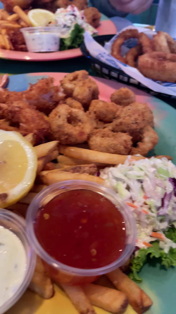 Wipeout Bar & Grill