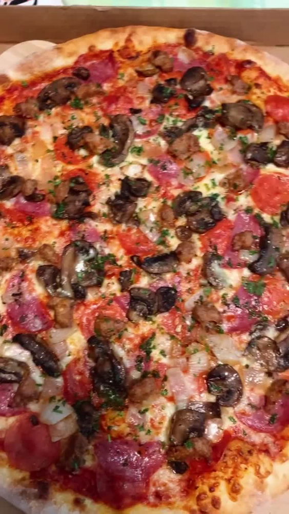 Basil Pizzeria