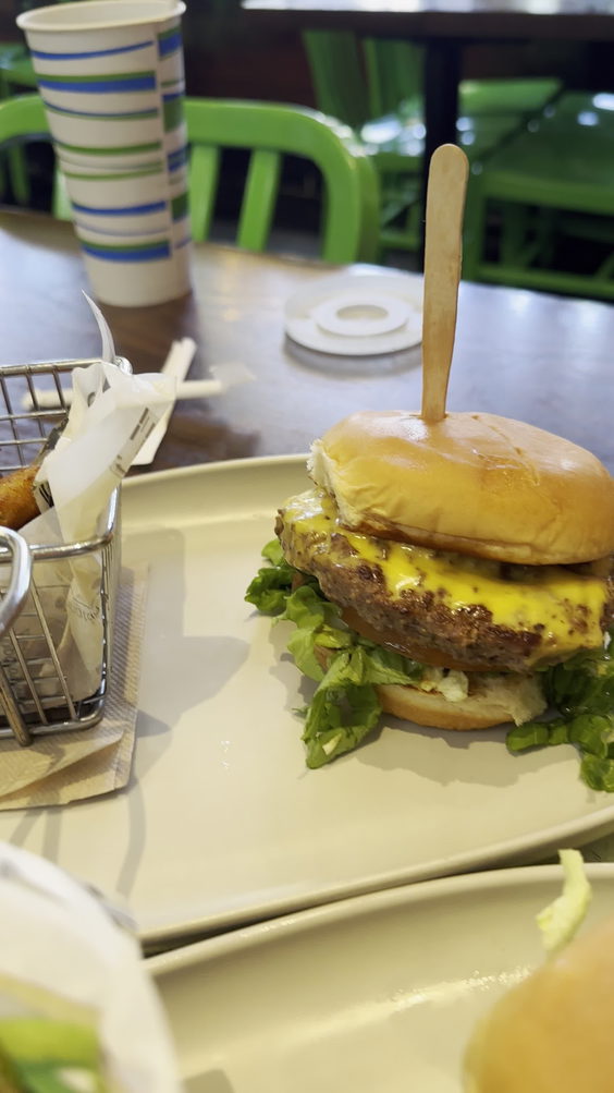 Wahlburgers