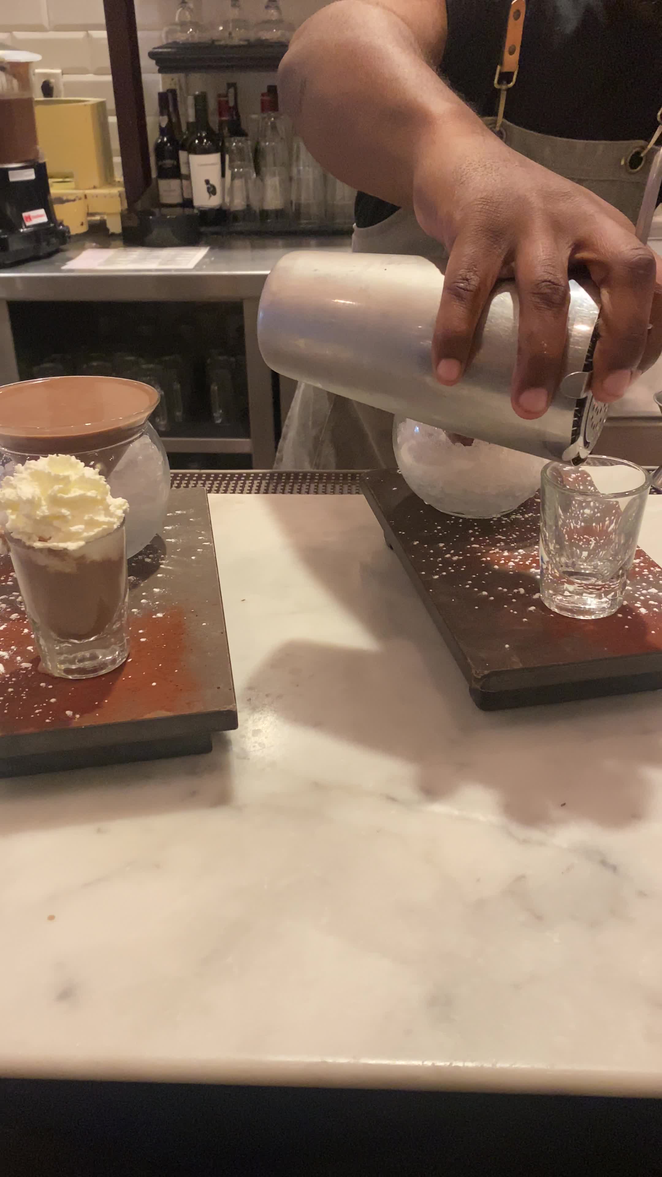 Video review of Max Brenner