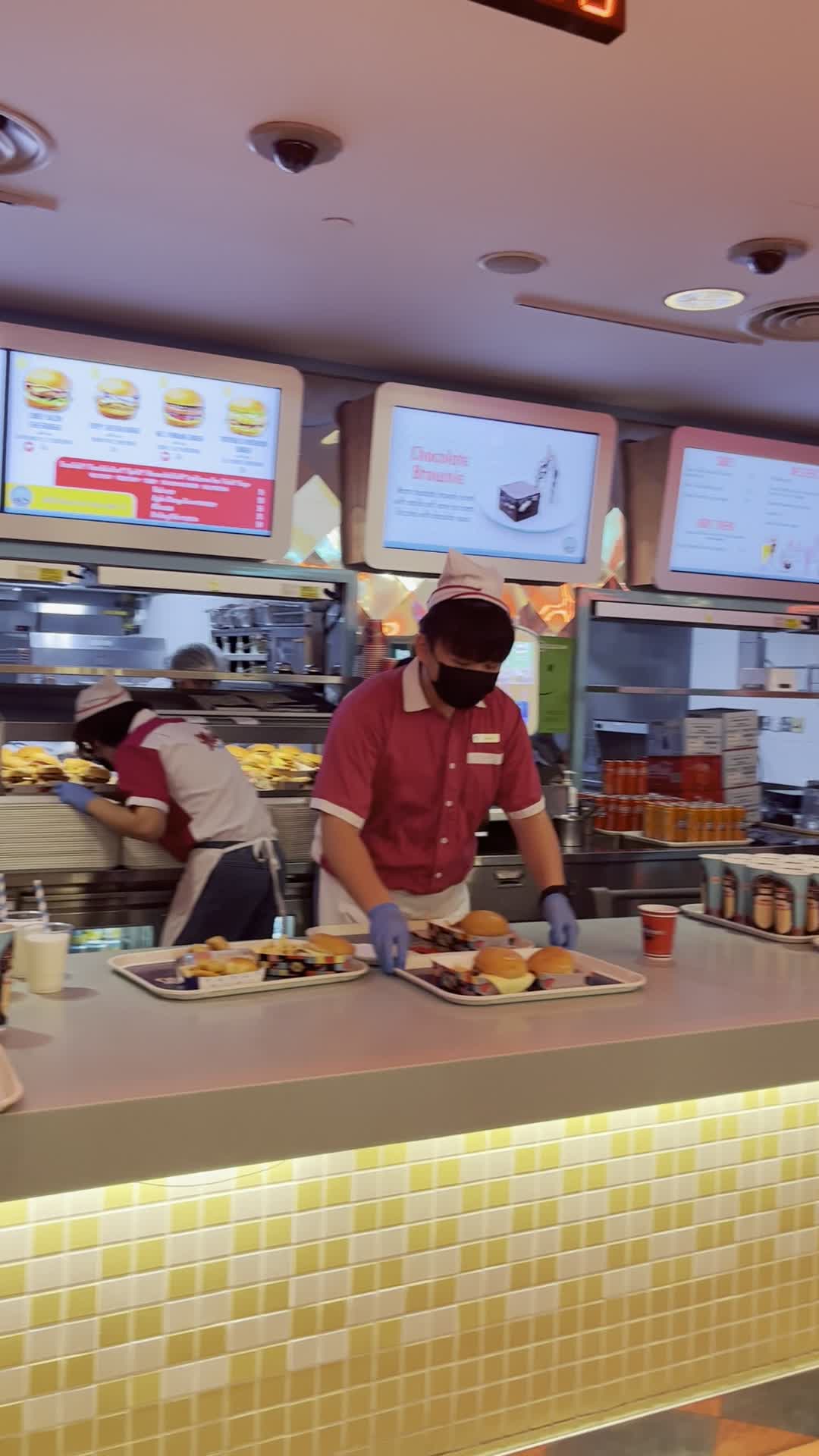 Video review of Mel's Drive-In