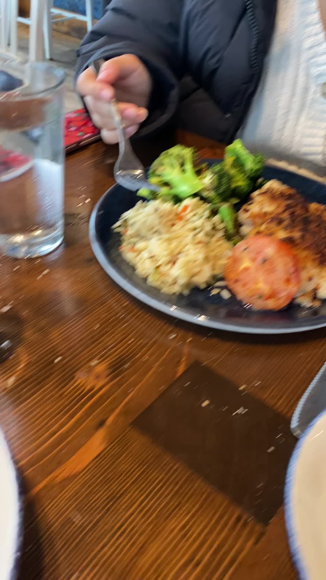 Video review of Legal Sea Foods - Kendall Square