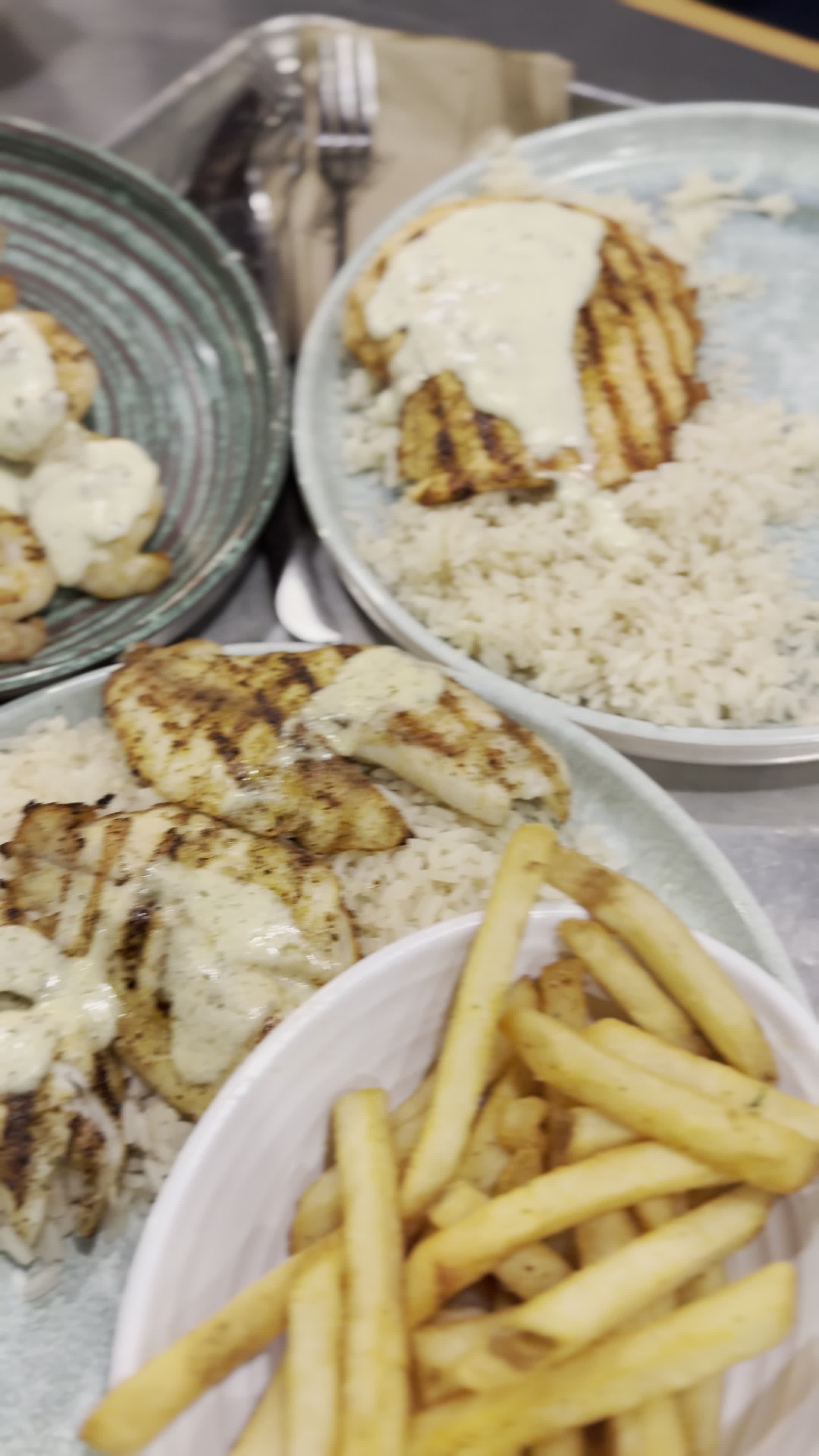 Video review of California Fish Grill