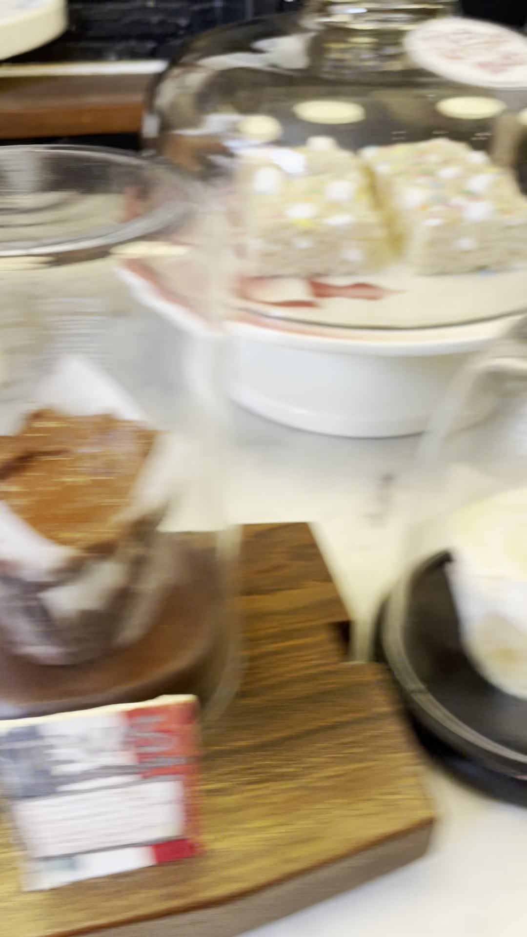 Video review of Baked & Wired