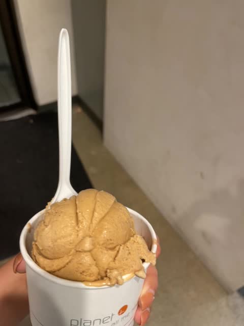 Video review of Molly Moon's Homemade Ice Cream
