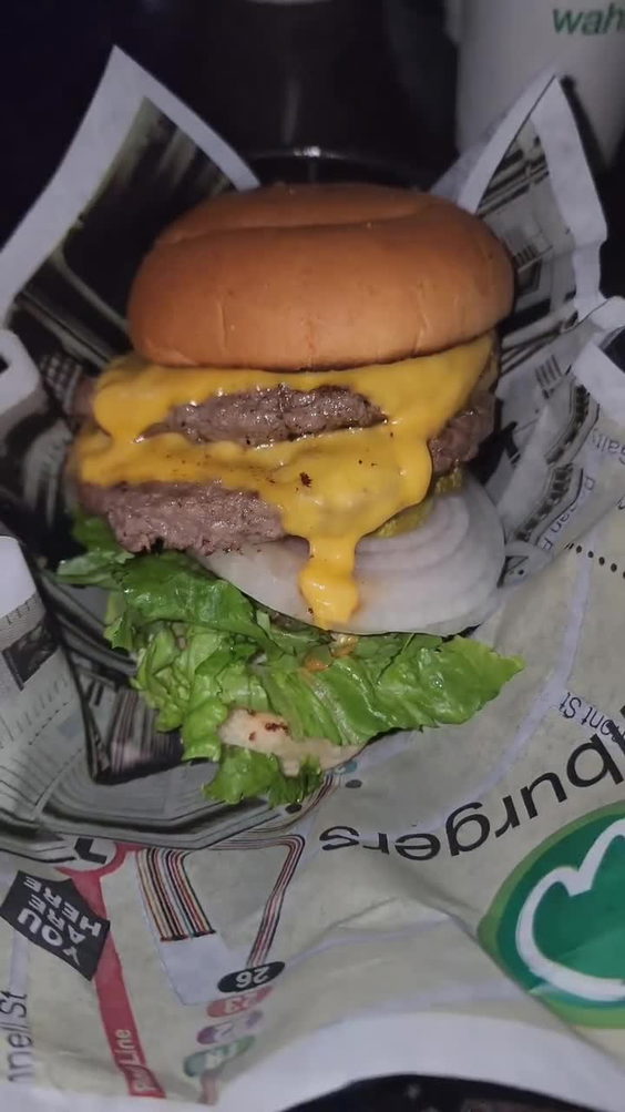 Wahlburgers