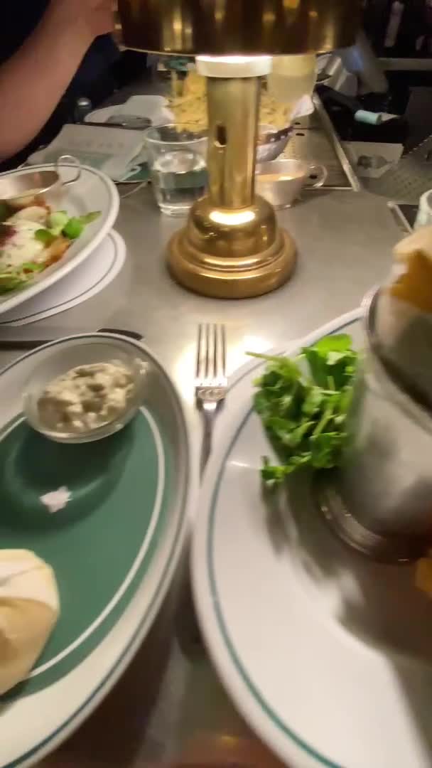 Video review of Simpson's-in-the-Strand
