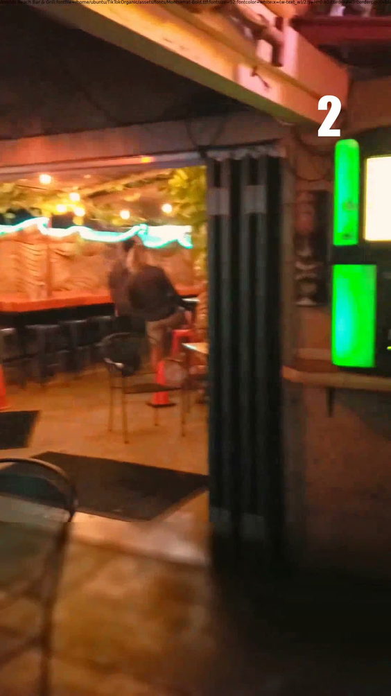 Arnold's Beach Bar & Grill