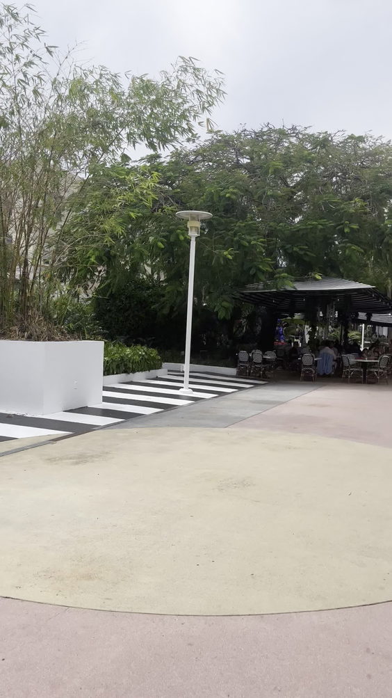 Lincoln Road Deluxe