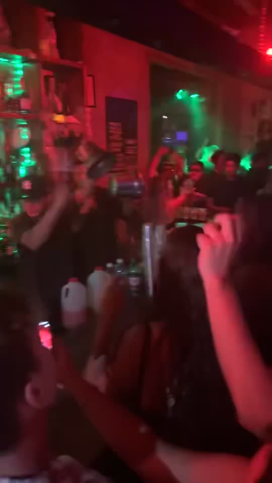 Video review of La Placita de Santurce