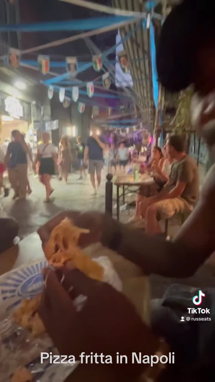 Antica Pizza Fritta da Zia Esterina Sorbillo