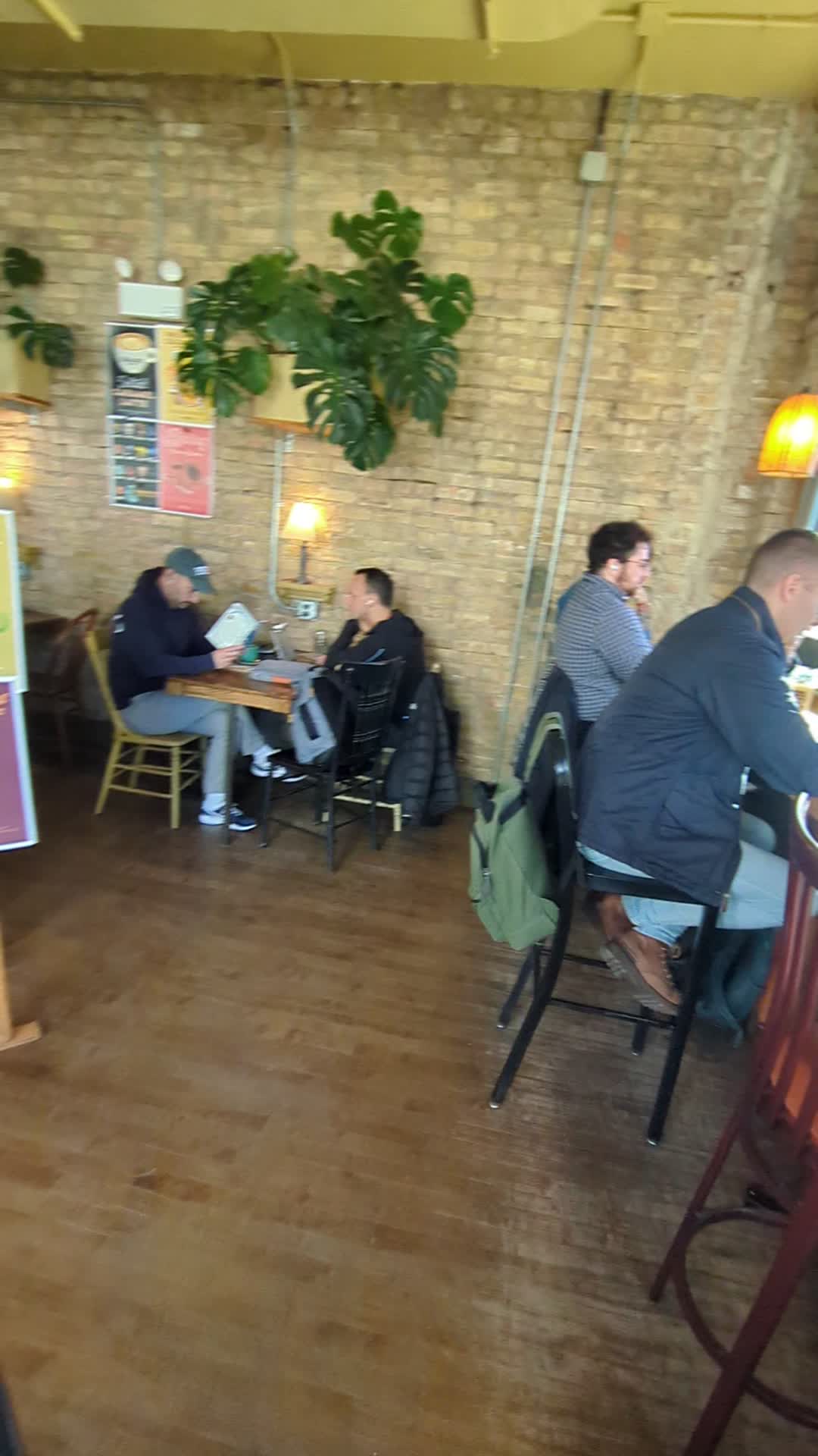 Video review of Colectivo Coffee Andersonville