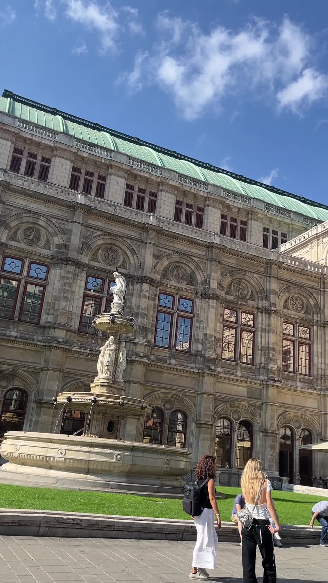 Video review of Vienna State Opera (Wiener Staatsoper)